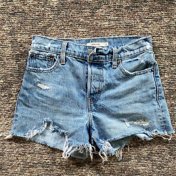 Levi's Wedgie Short Light Blue Distressed - Picture 1 of 4